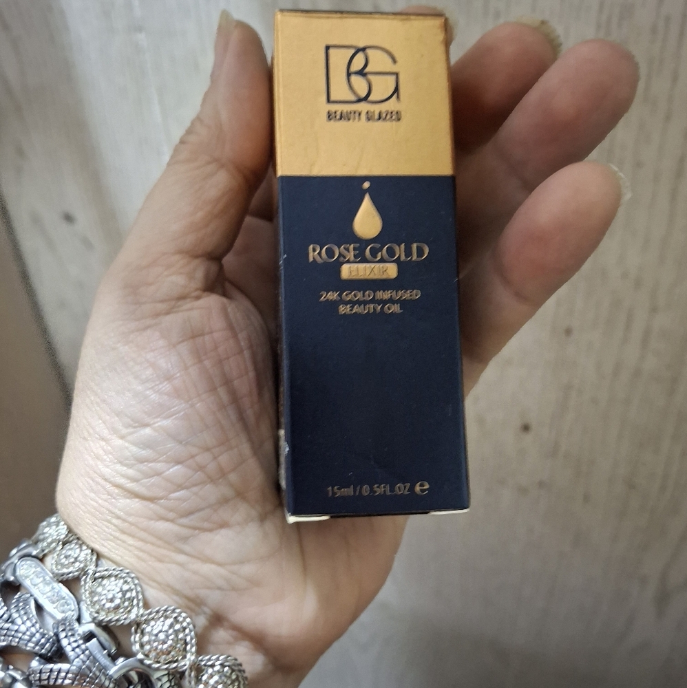 Beauty Glazed Rose Gold Elixir Beauty Oil. 24K Gold Infused.